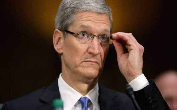 苹果遭华尔街降级 市值跌破1万亿美元